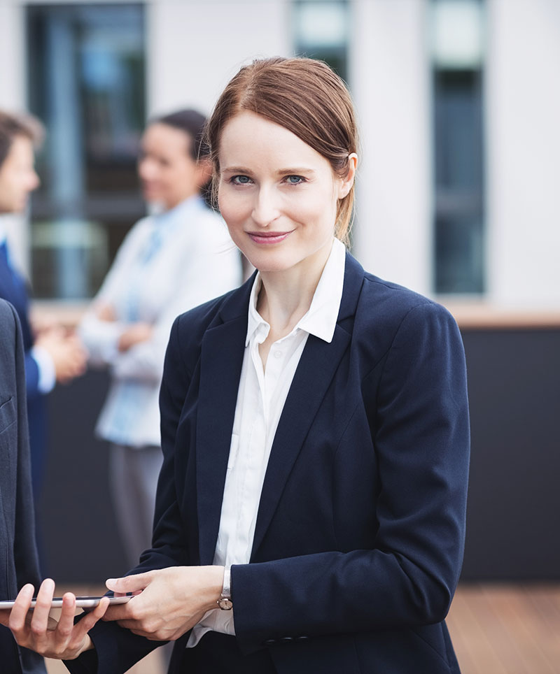 portrait femme en formation courtier